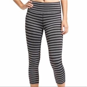 Black and grey cropped Athleta leggings